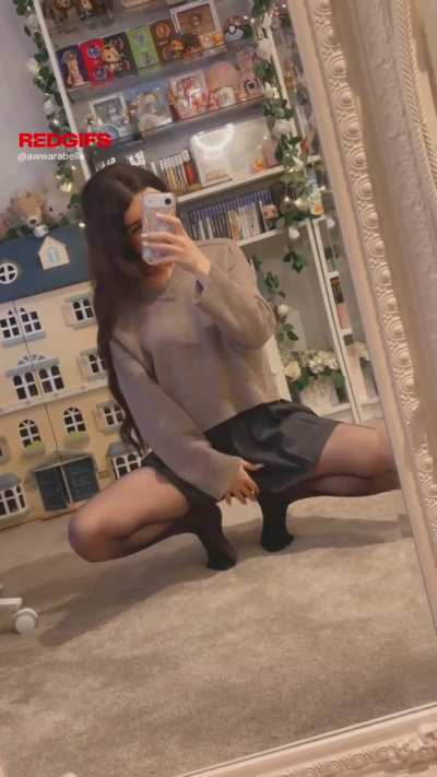 permanently limp... at this point it&rsquo;s purely decorative😵&zwj;💫