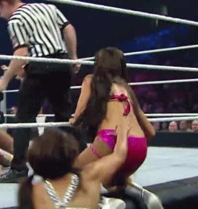 Rosa Mendes Shiny buns 🔥🔥