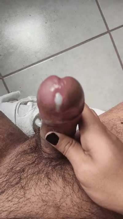 I was gooning all morning and ended up ruining my orgasm, looks like I have to start again