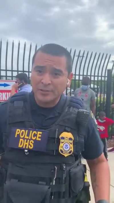 Activist Attempt To Give Water To immigrants On A Hot Day In Florida In A DHS Line And Are Promptly Turned Away