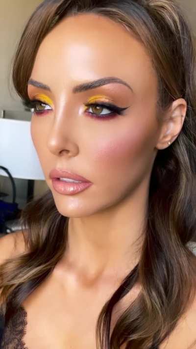 Cassie Lee
