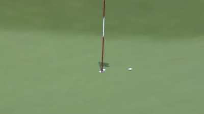 Lydia Ko&rsquo;s shot ricochets off another ball to hole out for an eagle on 18 at the HSBC Women&rsquo;s World Championship