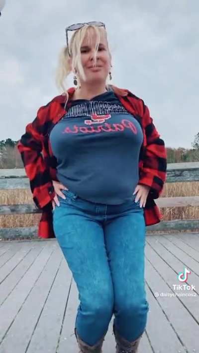 this lady is talented