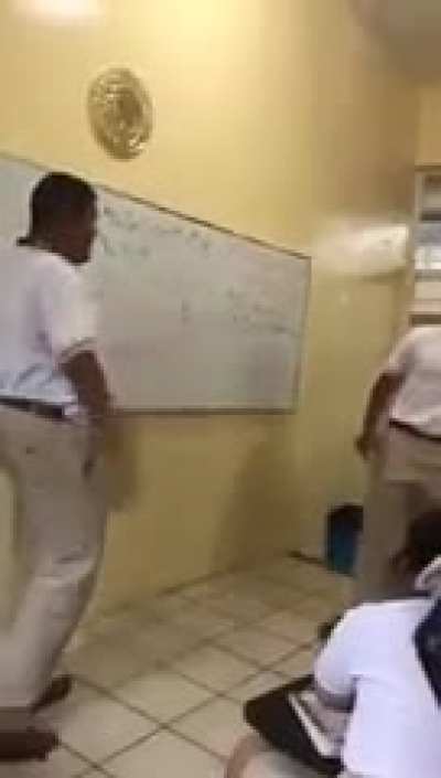 Escuelas p&uacute;blicas in a nutshell