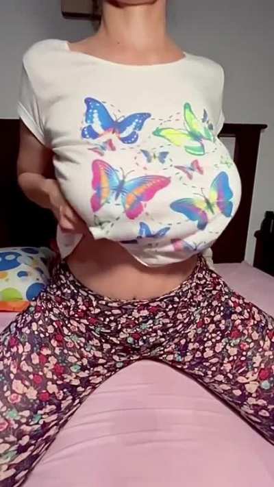You can cum on my boobs&hellip; (drop)