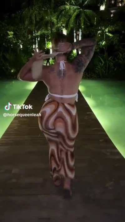 🧟‍♂️🍑