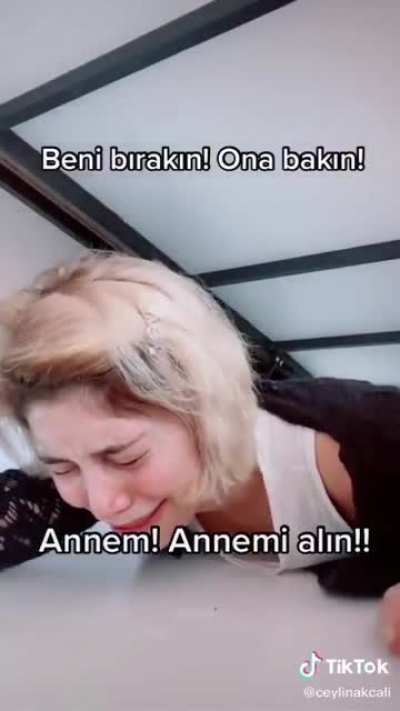 Toplum zeka seviyesi iyice d&uuml;ş&uuml;yor. Boomerları mumla arayacağımız kesin mk. Yeni nesil T&uuml;rk kızının ortalaması budur. Ananın amına fay hattı d&ouml;şensin mk kaşarı.