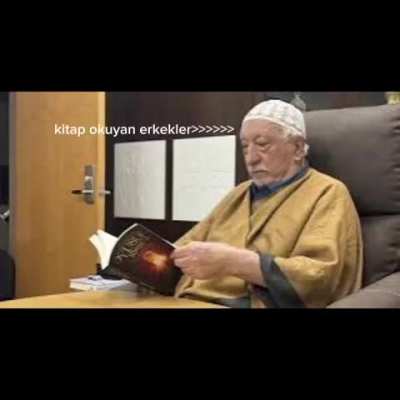 Kitap okuyan erkek &ccedil;ekiciliği diye bir şey var