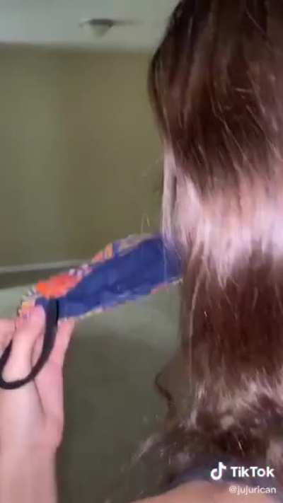 Hair do be flammable doe
