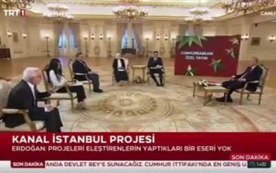 Hayvan hakları yasası &ccedil;ıkartmasını istediğimiz adam hayvanların &ouml;l&uuml;m&uuml;ne g&uuml;lebiliyor y&uuml;z&uuml;nde zerre utanma da yok cidden yazık amk.