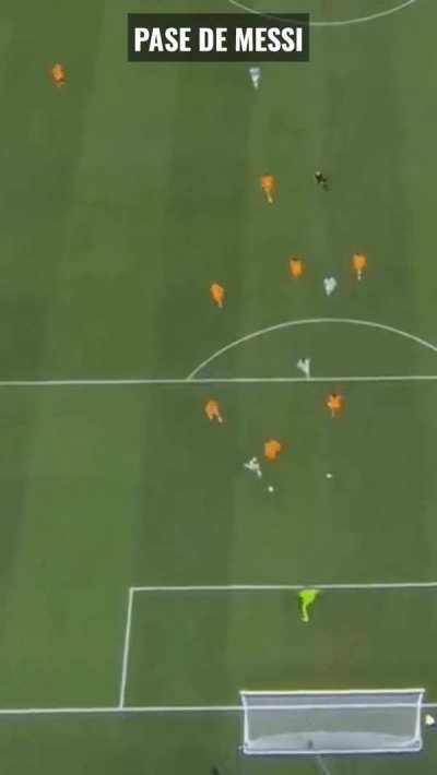 Asistencia magistral de Messi hoy.