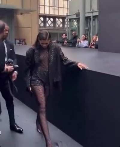 Zendaya, you are so sexy.