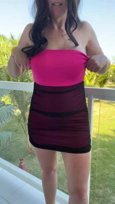 35 yo MILF on holiday in Punta Cana! Would you like to be here with me?