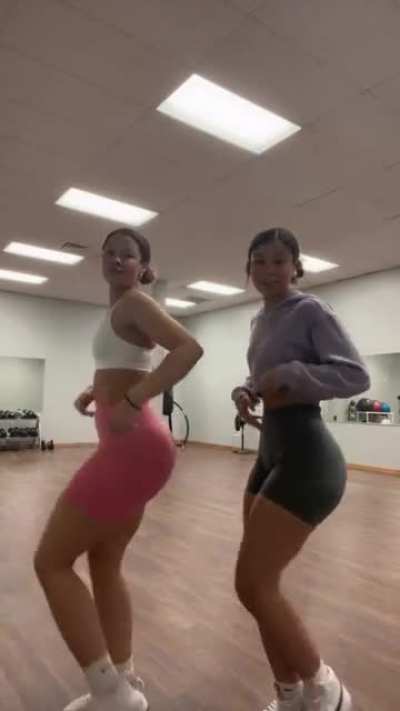 pretty and thicc