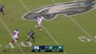 Giants QB Daniel Jones takes off on an 80 yard run&hellip; before tripping over himself short of the endzone.
