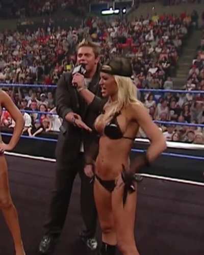Ashley&acute;s huge jugs in a bikini contest