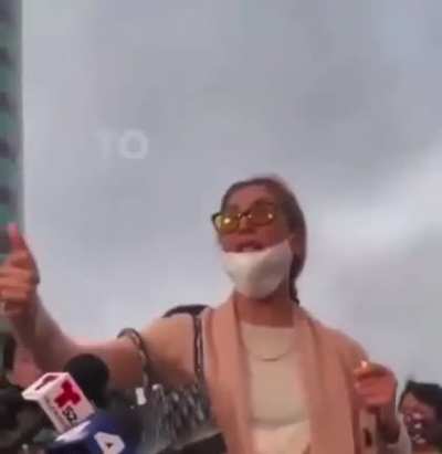 Woman doesn't like Joe Biden.