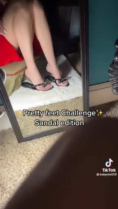 Babymel&rsquo;s sexy feet