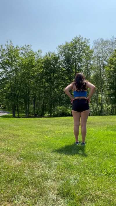 Flashing my MILF big Ass is so much fun