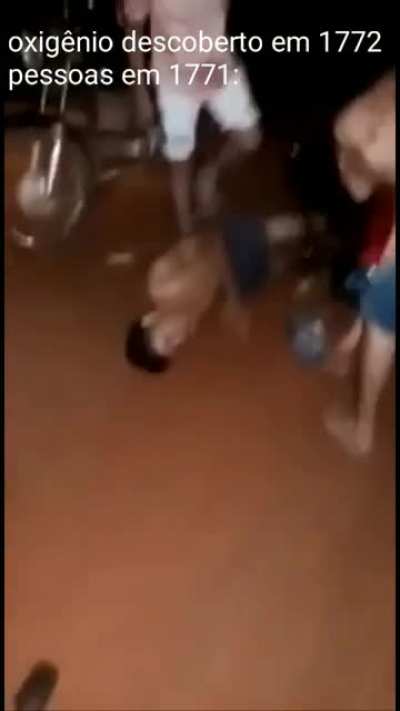 N&atilde;o se preocupem com o acidente, era apenas um noia se "divertindo"