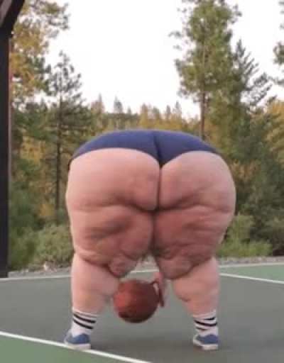 Wiggling in tight shorts