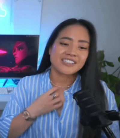Anyone into "Meesh and Dee" - this is Dee btw(she has rare moments like this but this one just took me out lol)