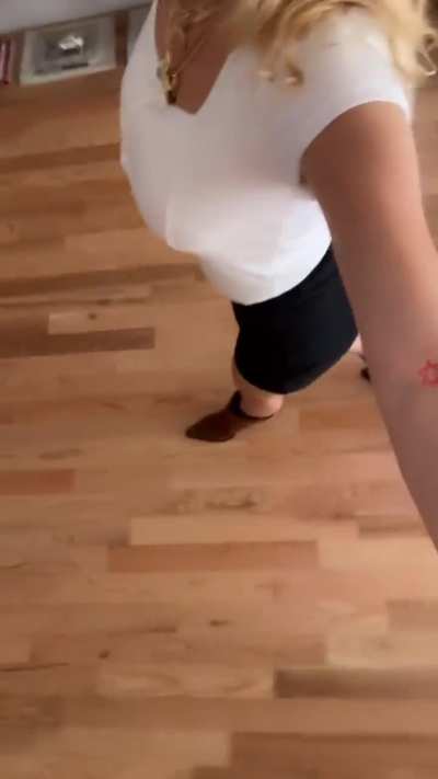 Short skirt