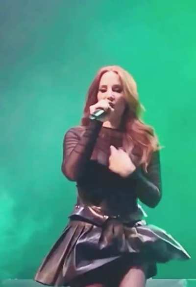 Simone Simons