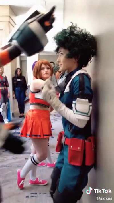 I love anime as much as the next gal, but jesus I hate mha cosplayers