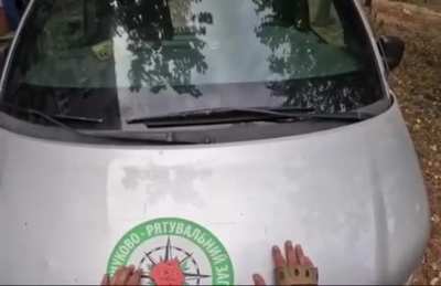 UA POV - Russian soldier releases the Ukrainian volunteers who evacuated civilians to Pokrovsk. Location - Ukrainsk