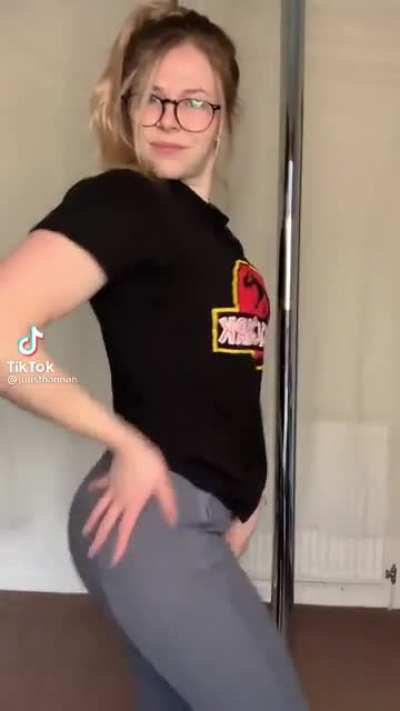 🤓