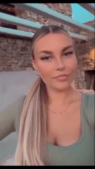 😁