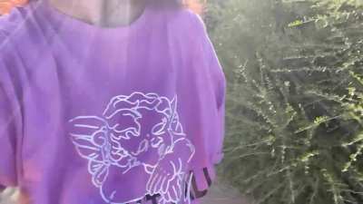 Flashing as i walk by the park [18]😳