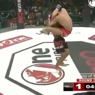 Ate 4 brutal body slams while mainting his choke hold