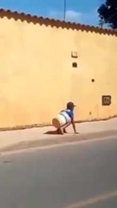 quem nunca fez isso...n&atilde;o teve inf&acirc;ncia