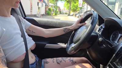 I totally didn't know that my boobs were out while driving