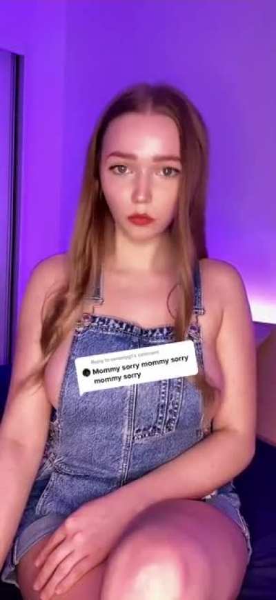Just look at her side boobs