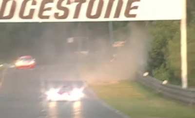 Peter Dumbreck&rsquo;s Mercedes taking off due to aerodynamic design flaw during 1999 Le Mans 24h