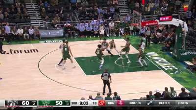 [Highlight] Ben finds himself in the paint with the ball yet doesn't look to shoot as Kyrie yells at him and fan screams 'Shoot it Ben'