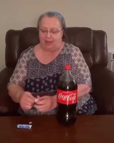 wOMEn DiES iN hoRRible cHemical REACtion