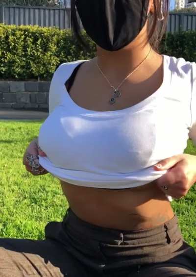 quick flash at the golf club 🙈 (drop)