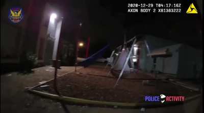 Police shoots man after he simulated a gun with his hands in Phoenix, Arizona