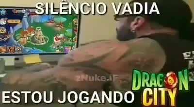 Todo l&iacute;quido &eacute; composto de &aacute;gua