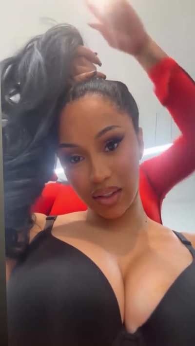 Big Juicy Tits 😩