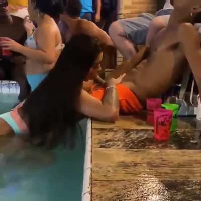 Pool party