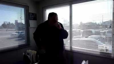 Rawl reaction from the CEO of Commy Centrul when Bapa was shopping his speshul