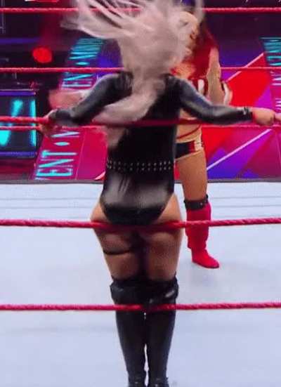 Sexy Liv Morgan hitting the ropes🤩🤩