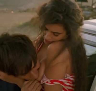 Penelope Cruz in Jam&oacute;n Jam&oacute;n