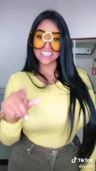@mjr2212 in yellow