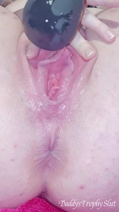 Imagine my wife&rsquo;s contacting cunt hugging you dick as you trust her. Contractions @ :09